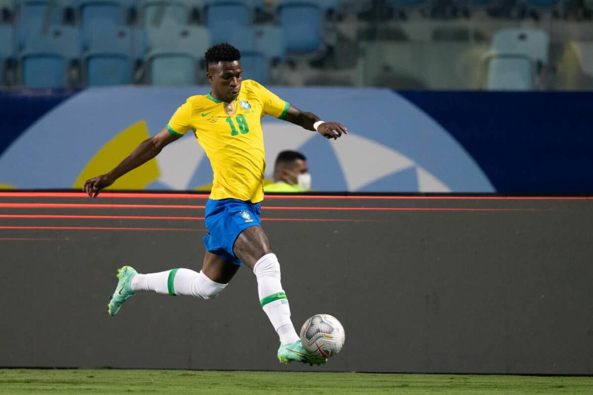 Vinicius Jr avec le maillot du BrÃ©sil