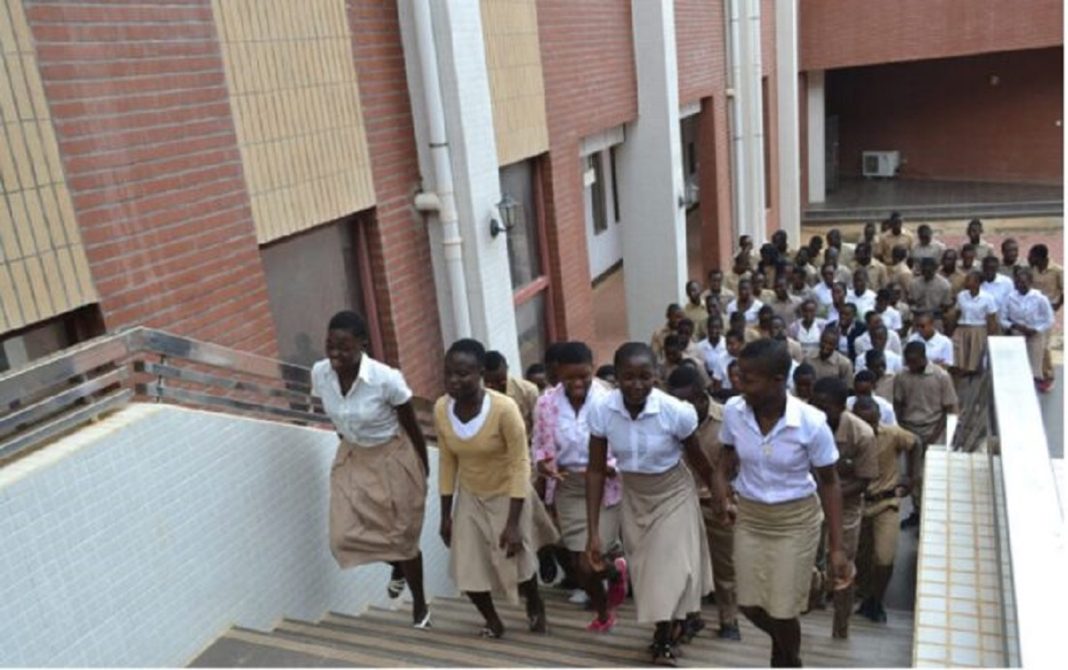 LycÃ©e-scientifique de LomÃ©