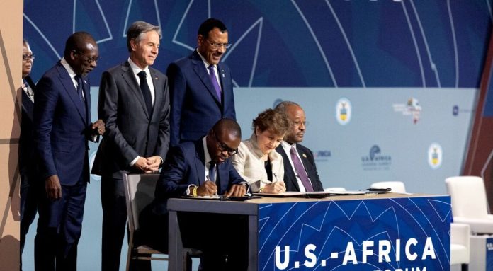 En DÃ©cembre 2022, les gouvernements des Ã‰tats-Unis, du BÃ©nin et du Niger ont signÃ© le tout premier accord de don dâ€™envergure rÃ©gionale du MCC â€“ Lâ€™Accord de Don de 504 millions de dollars US pour le Programme RÃ©gional de Transport BÃ©nin-Niger.