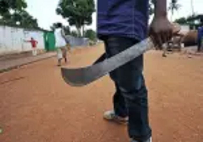 Une machette